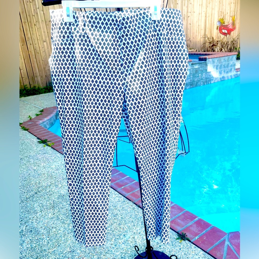 Black & White Skinny Pants